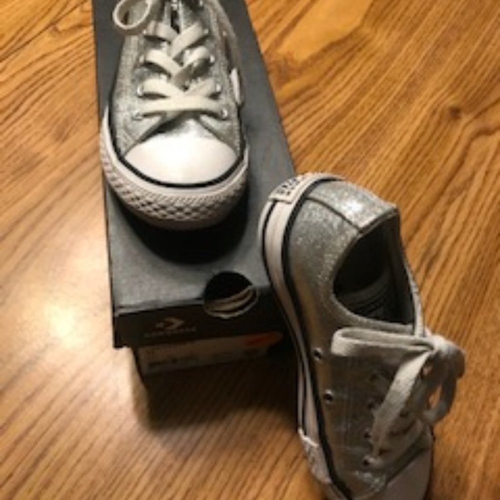 girls junior Converse silver sneakers US 12